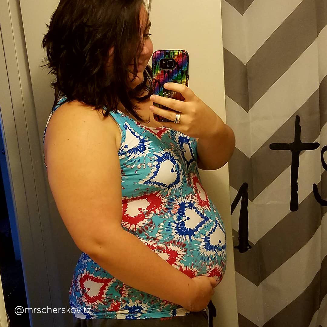 7-weeks-pregnant-bump-@mrscherskovitz