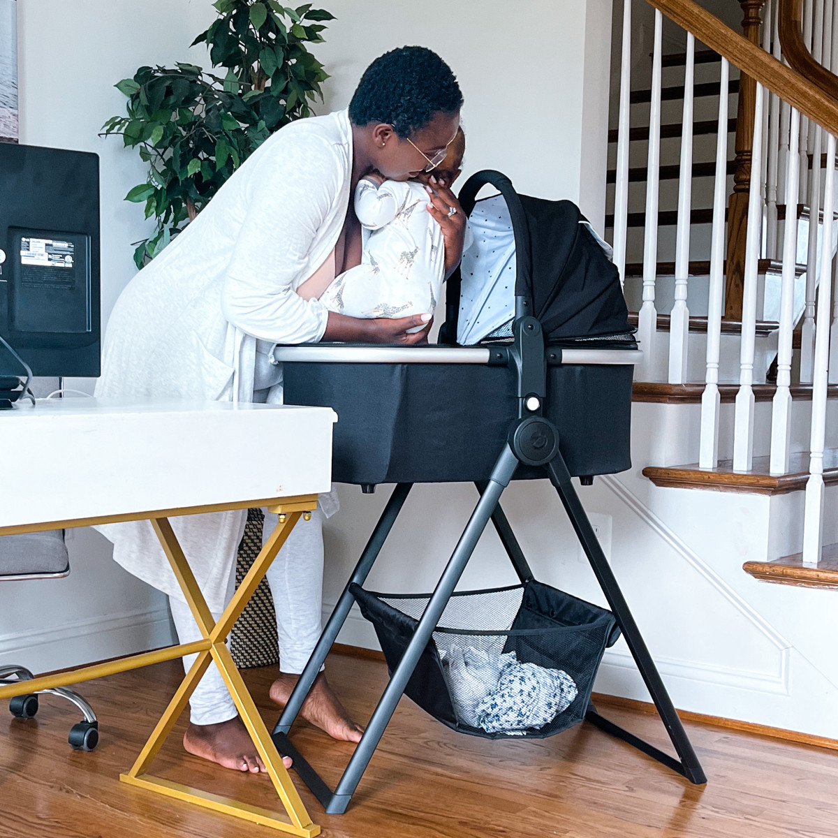 Mockingbird Bassinet + Bassinet Stand Bundle - Sea.