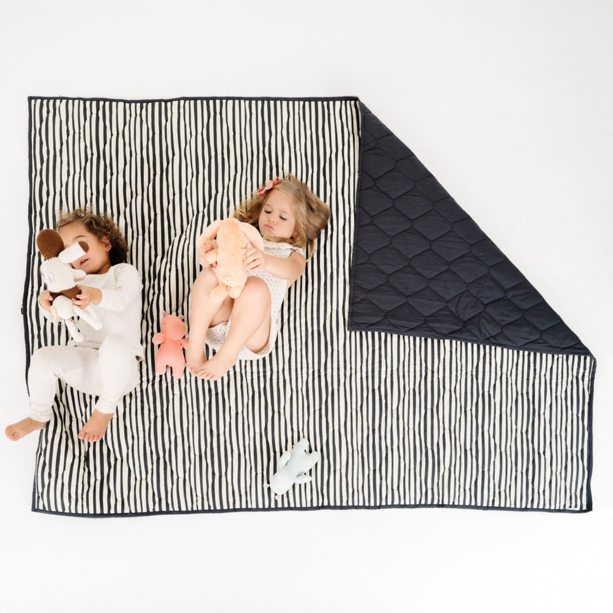 Toki Mats Picnic Blanket - Bold Stripe.