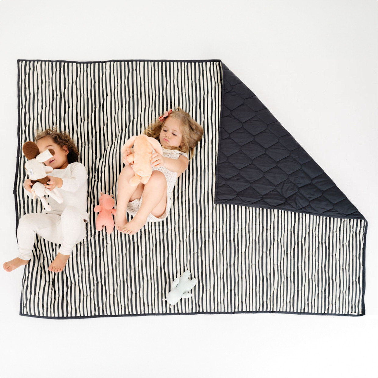 Toki Mats Picnic Blanket - Bold Stripe.