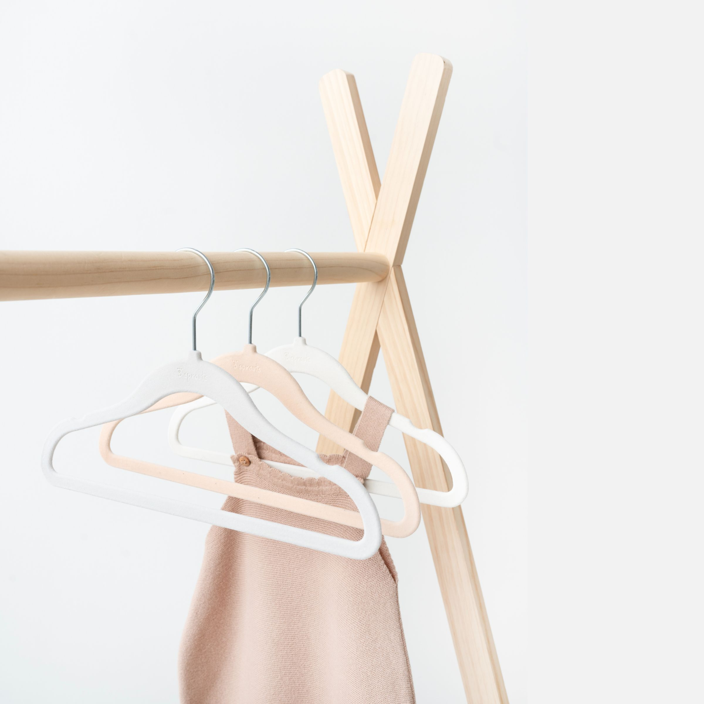 3 Sprouts Velvet Hanger - Neutral Assorted, 30.