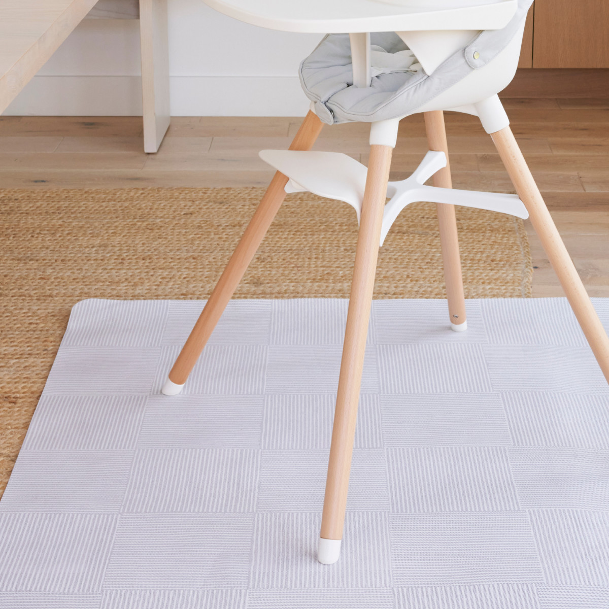 Lalo Splat Mat - Grey Scattered Dot.