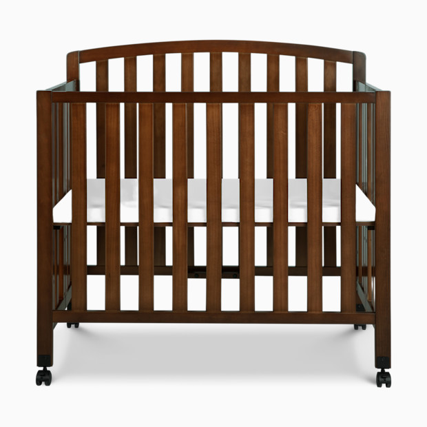 daVinci Dylan Folding Portable 3-in-1 Mini Crib.