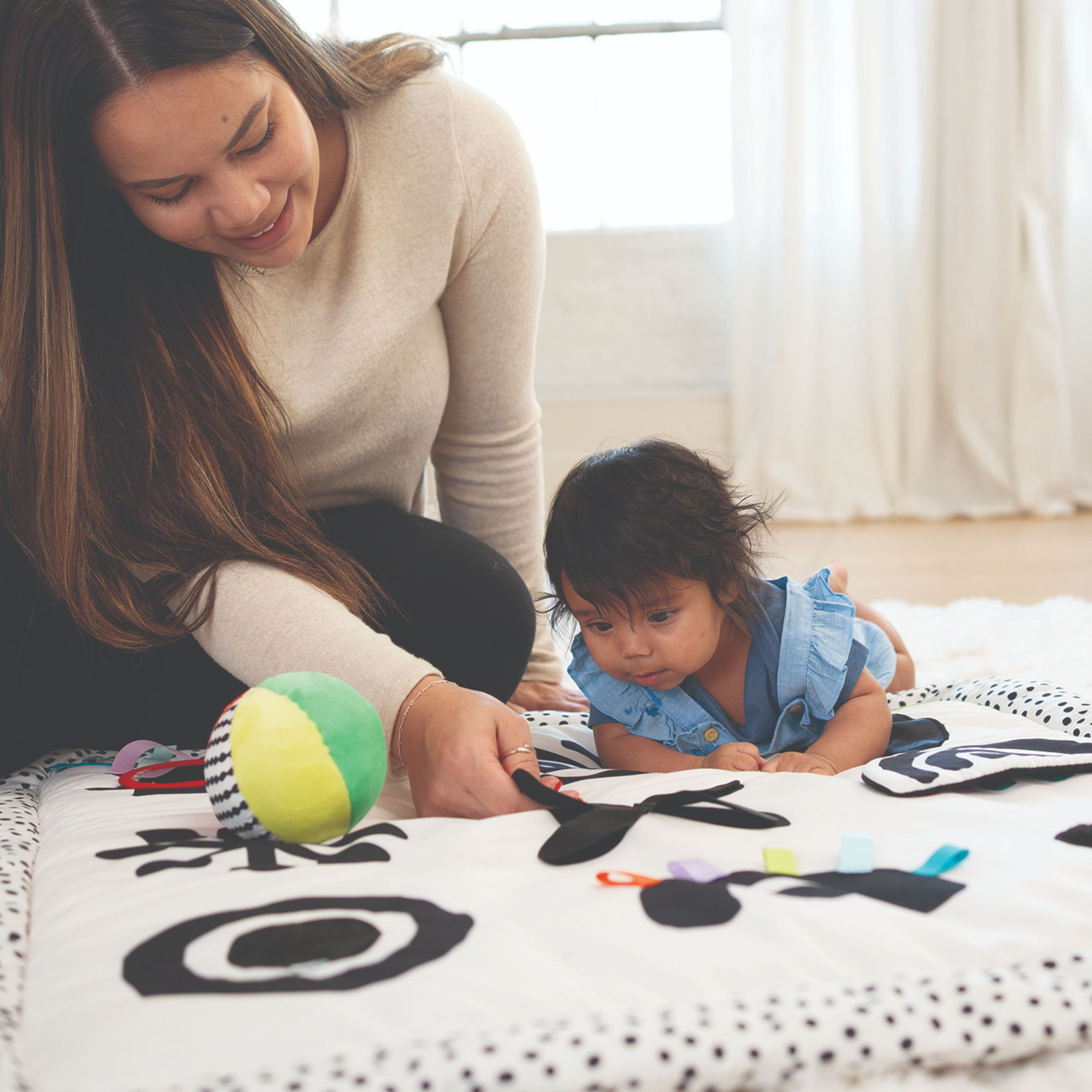 Manhattan Toy Wimmer Seek & Explore Tummy Time Mat.