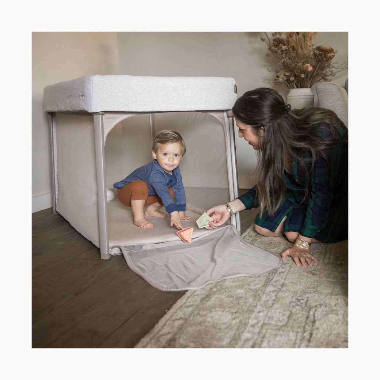 Nuna PAAL Travel Crib Playard - Macaron.