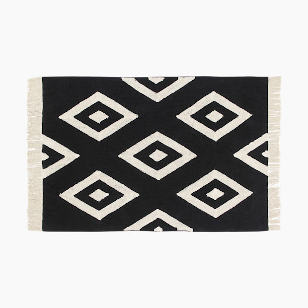 Lorena Canals Black & White Washable Rug - Diamonds 4'7" X 6'7".