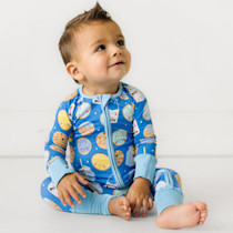 Zippy & Bib Gift Set – Little Sleepies