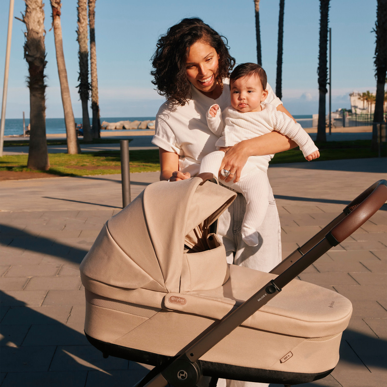 Cybex Cot S Lux - Stone Grey.