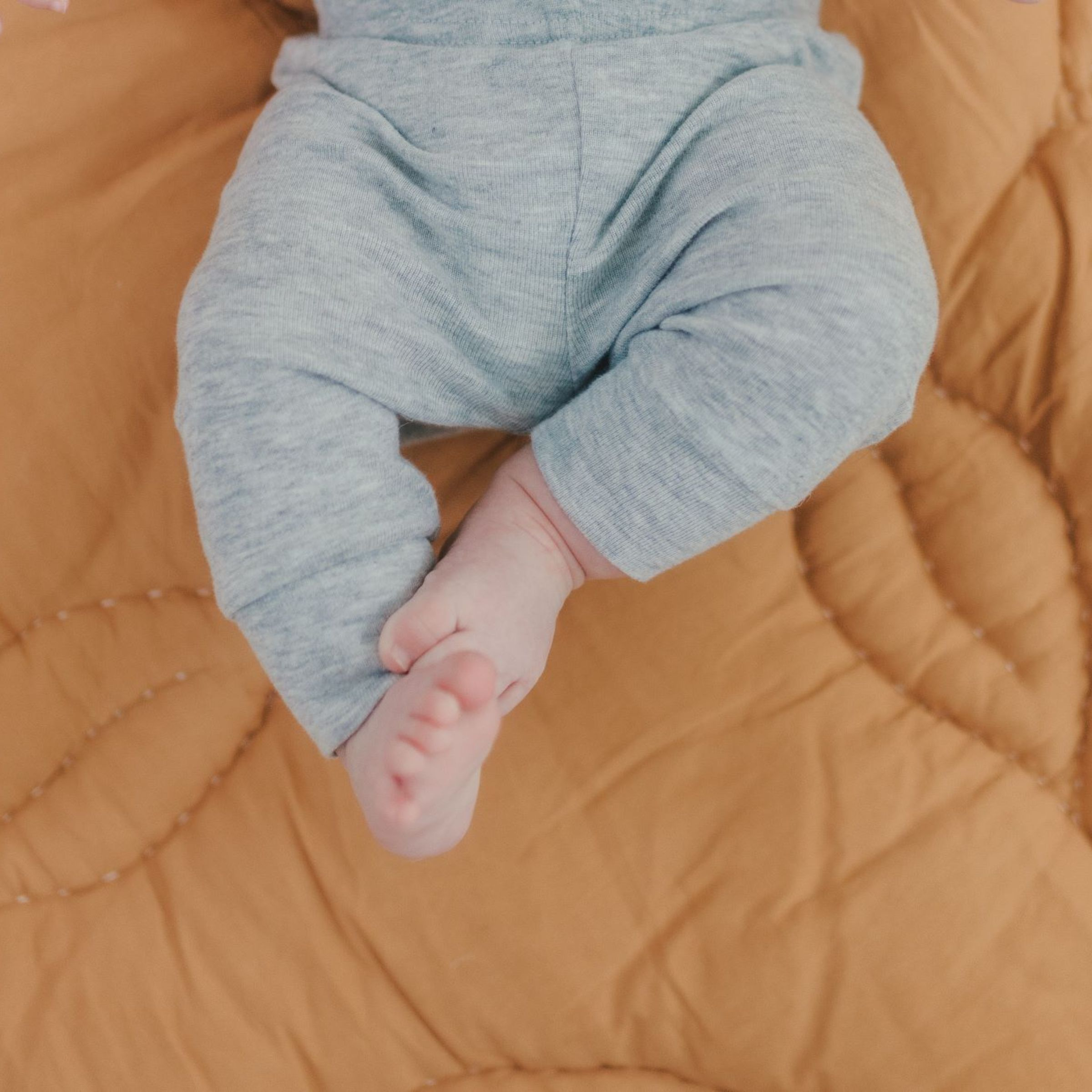 Crane Baby Cotton Quilted Playmat - Willow Dainty Leaf.