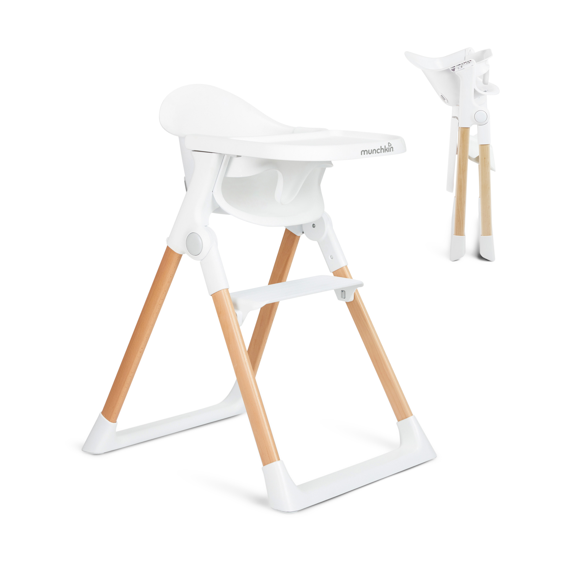 Munchkin Float Easy Clean Foldable High Chair.