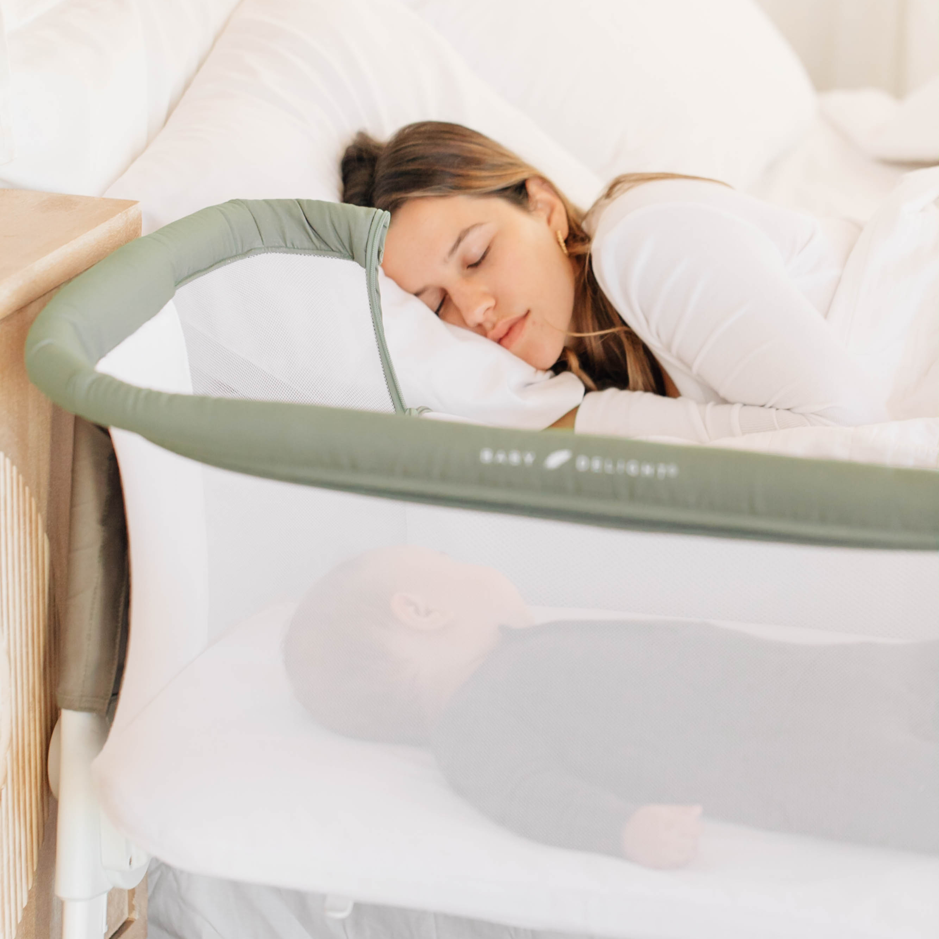 Baby Delight Beside Me Dreamer Organic Bassinet & Bedside Sleeper - Organic Sage.