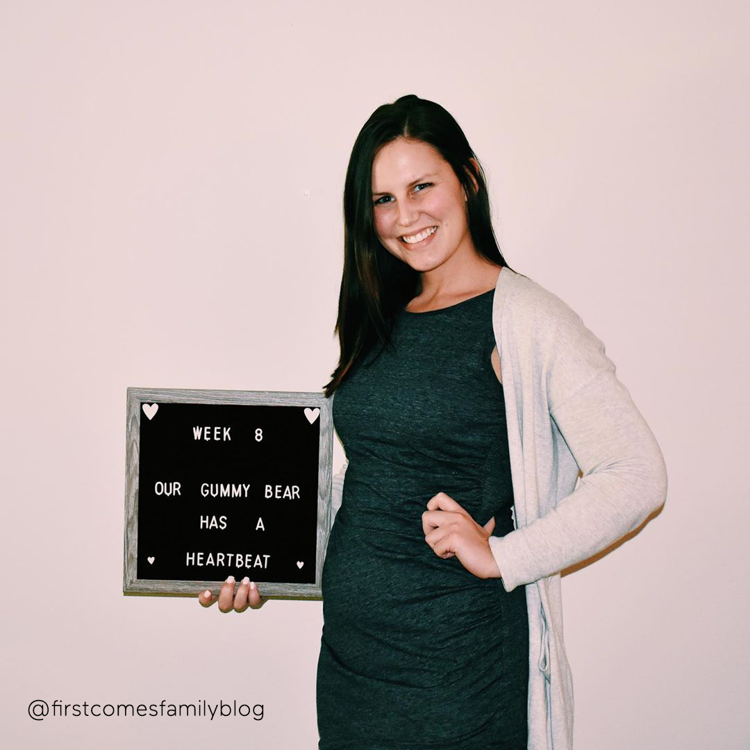 8-weeks-pregnant-bump-@firstcomesfamilyblog