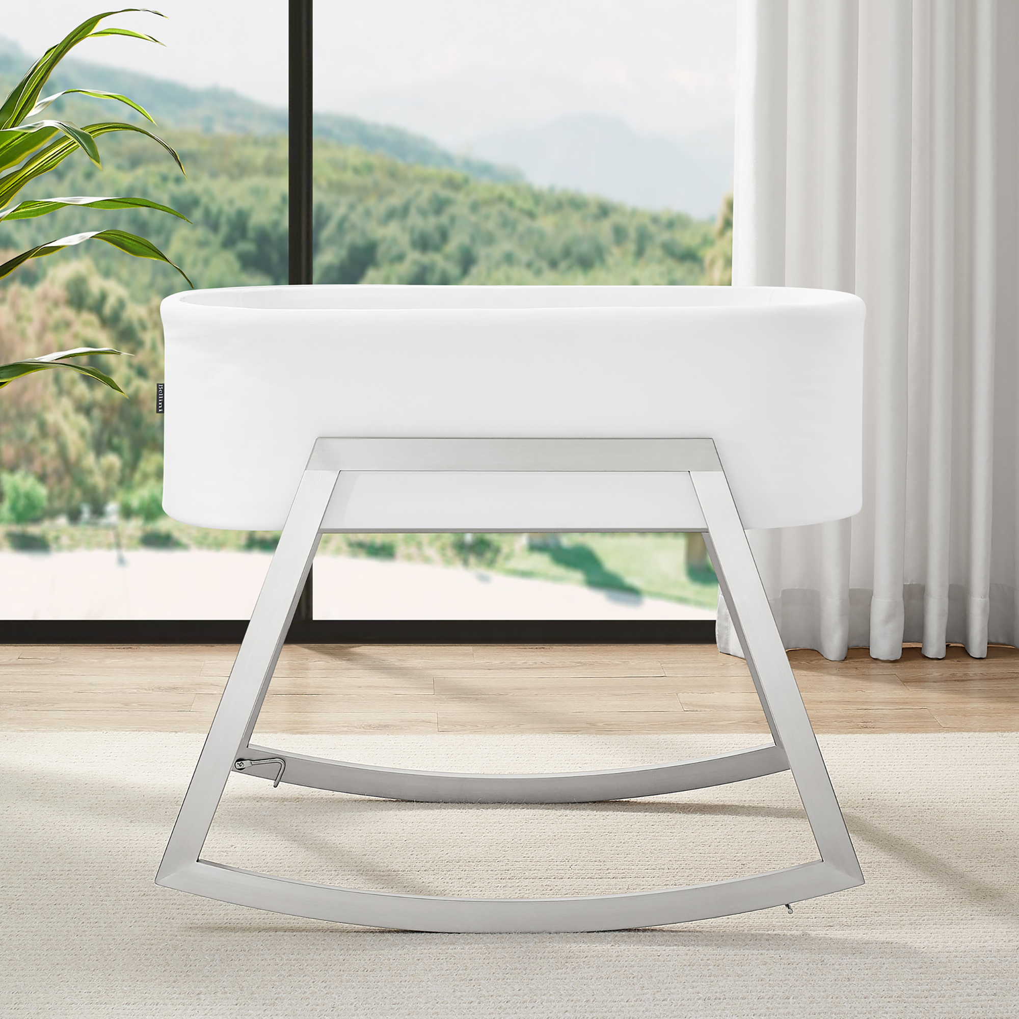 Bellini Madrid Rocking Bassinet.
