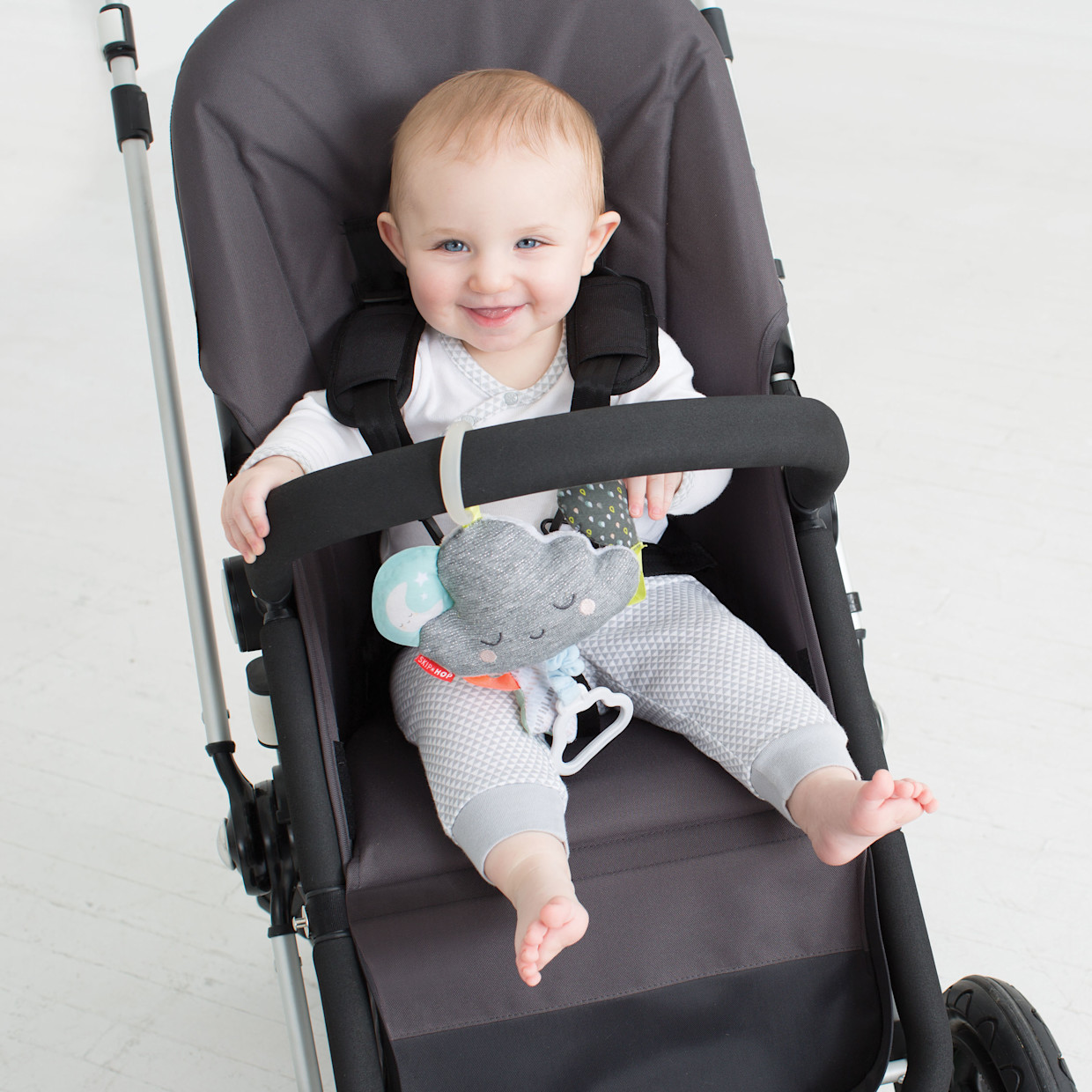 Skip Hop Silver Lining Jitter Stroller Toy - Cloud.