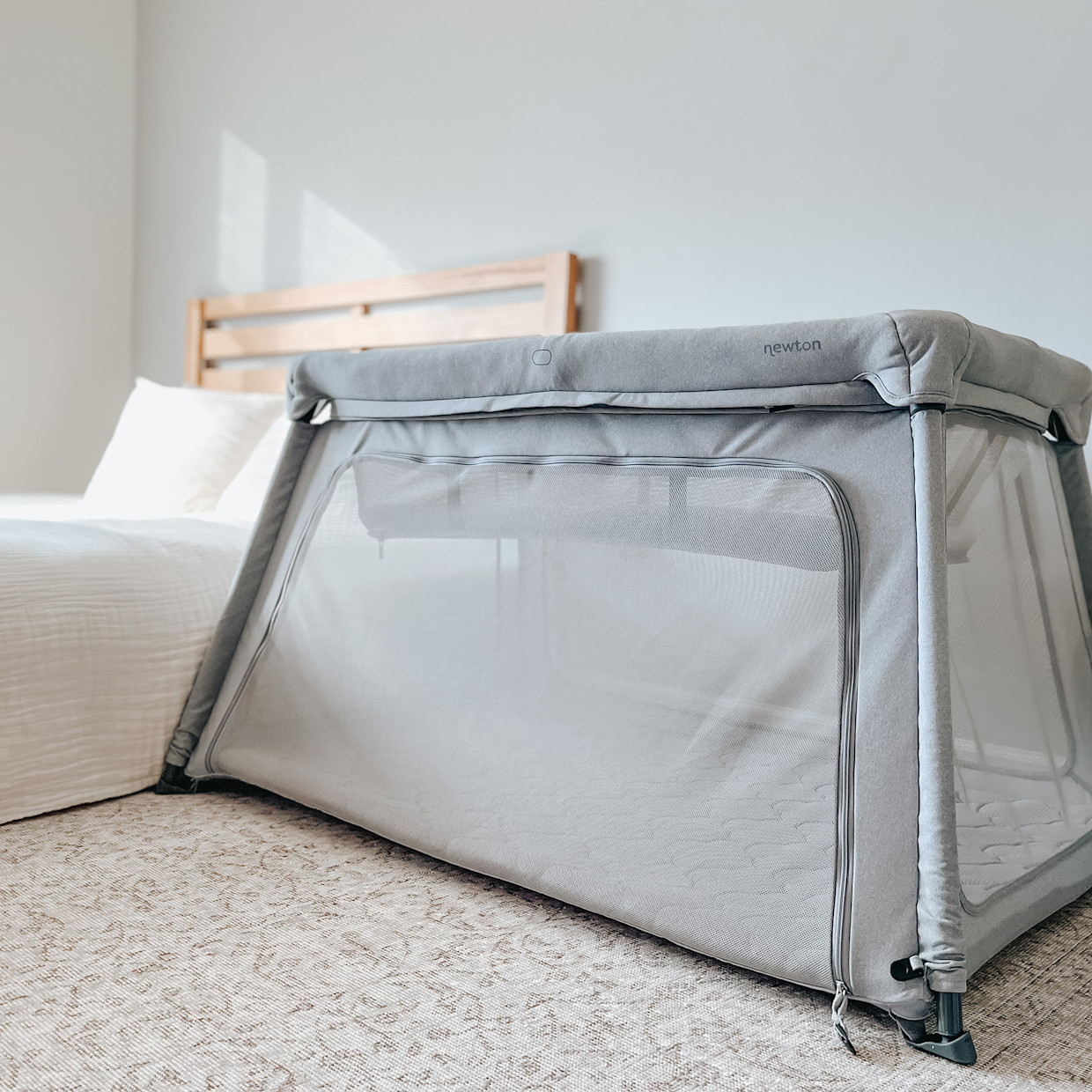 Newton Baby Bassinet Attachment for Deluxe Travel Crib & Play Yard - Grey.