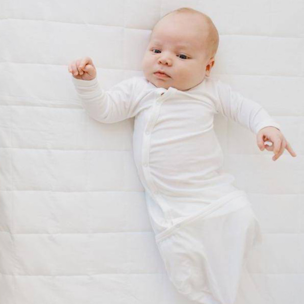 Kyte Baby Bundler Gown - Fog, 0-3 M.