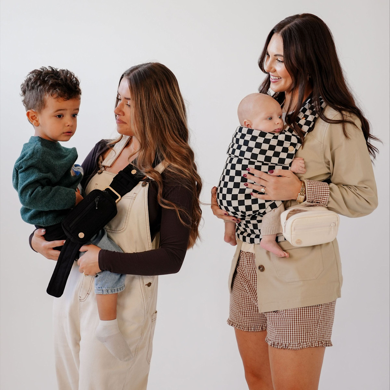 MABĒ The Monarch Accessory Bag - Houndstooth.