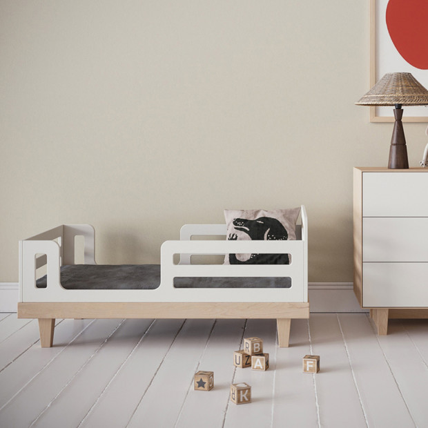 Oeuf Classic Toddler Bed - Birch.