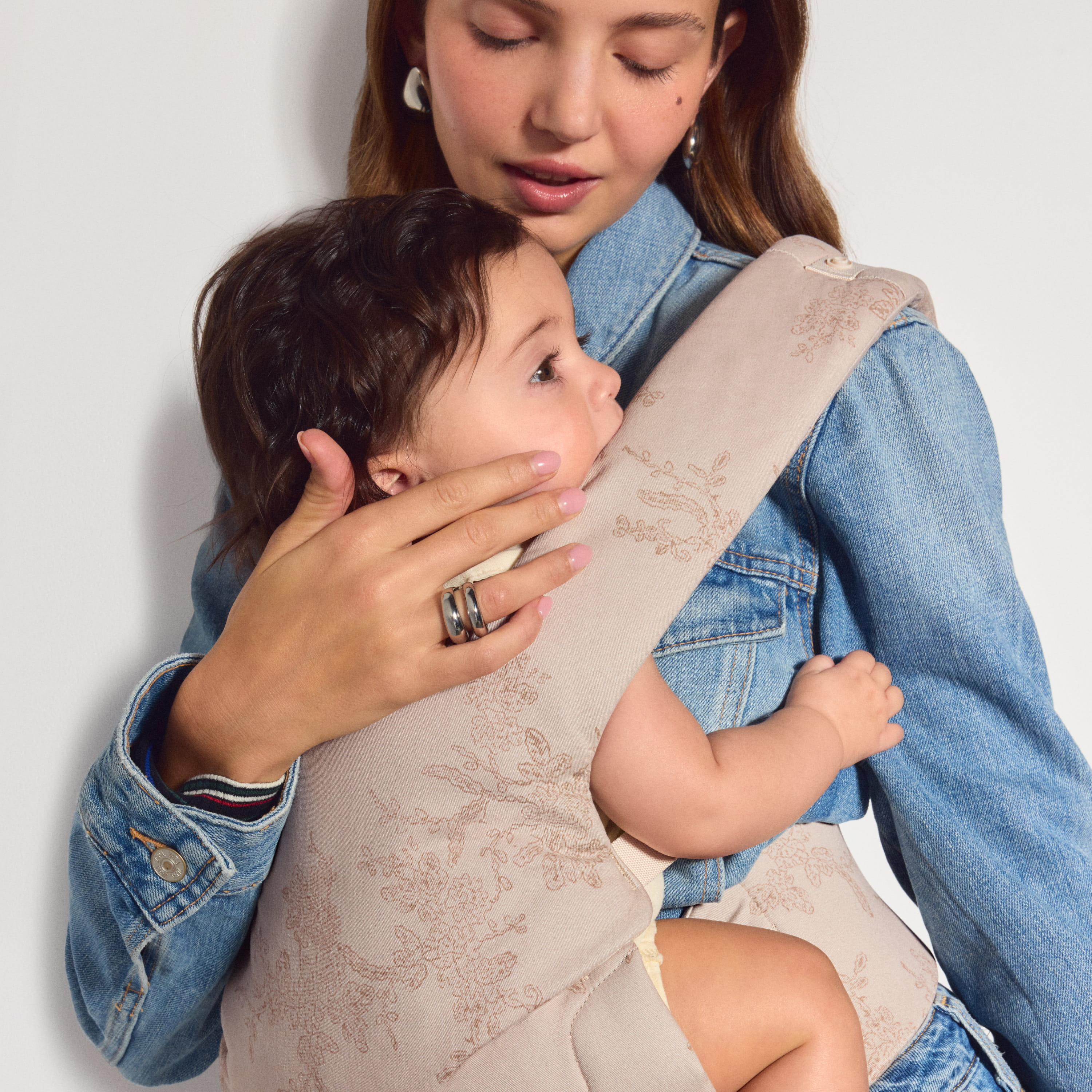 Tula Explore 3-in-1 Baby Carrier - Chantilly Botanica.