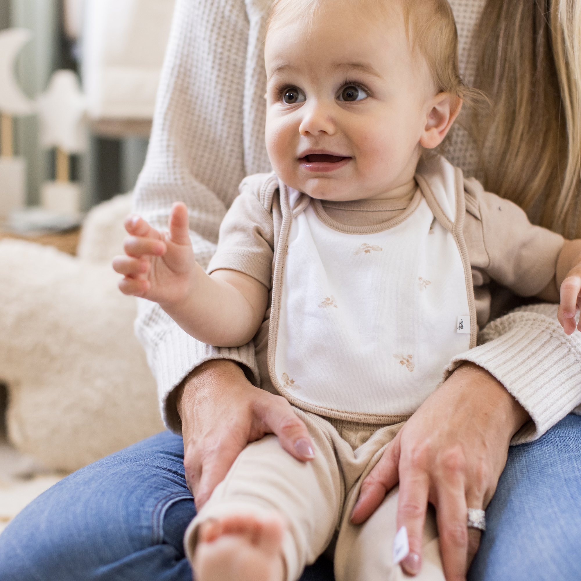 Burt's Bees Baby Organic Lap Shoulder Bibs (5 Pack) - Golden Bee.