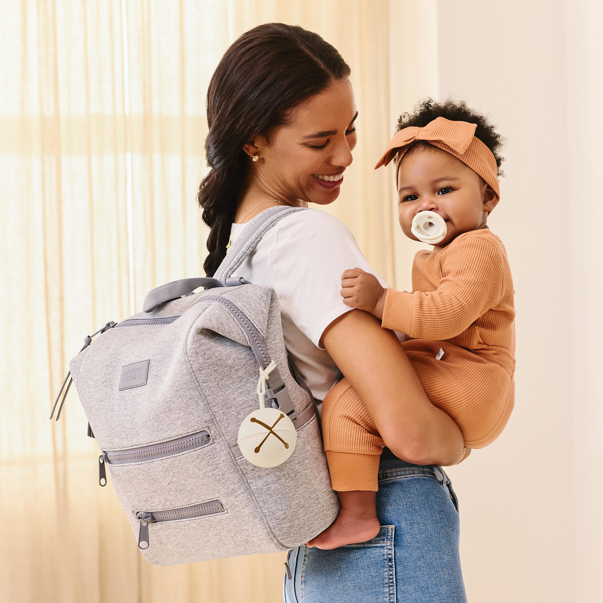 AEIOU Silicone Pacifier Pouch - Oat.