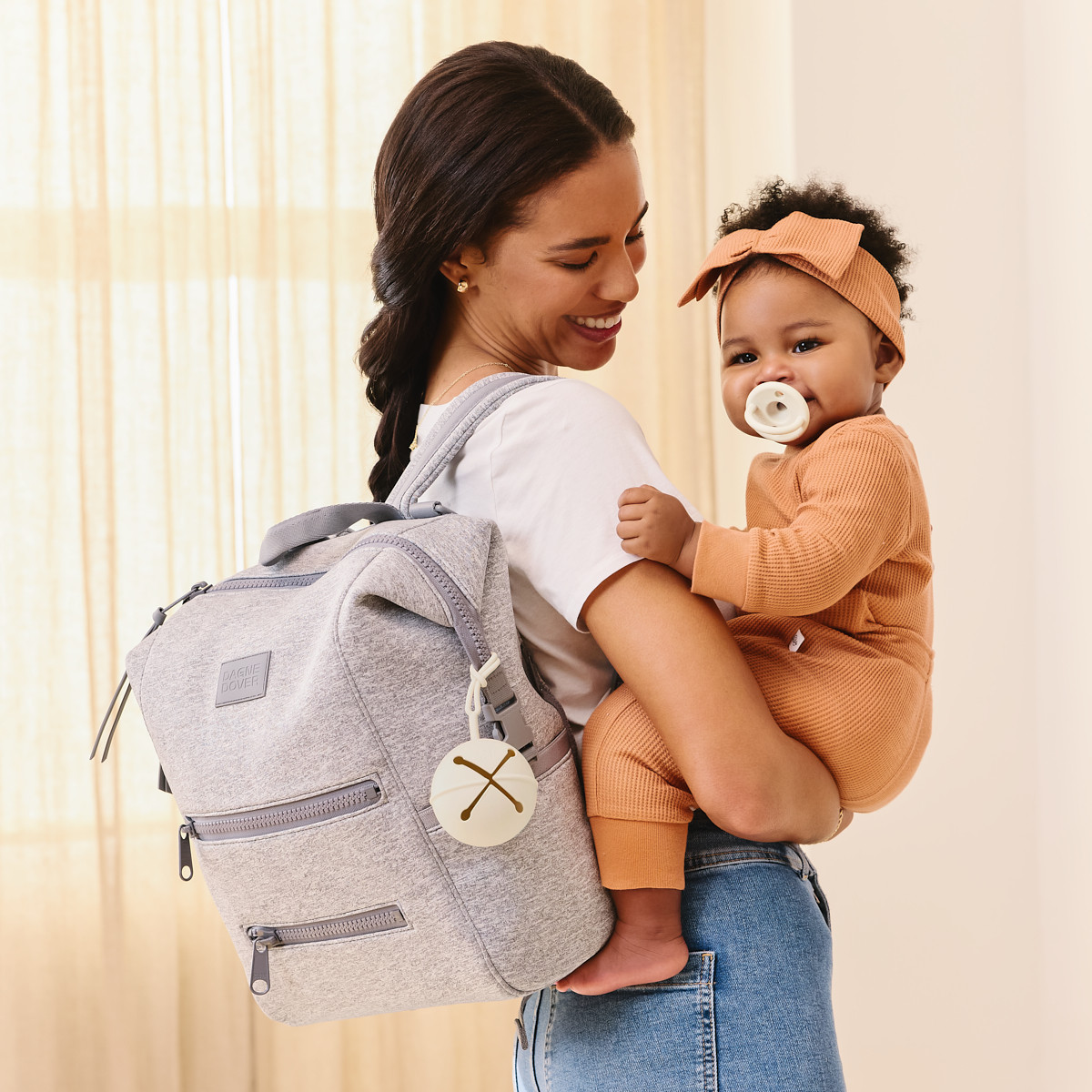 AEIOU Silicone Pacifier Pouch - Oat.