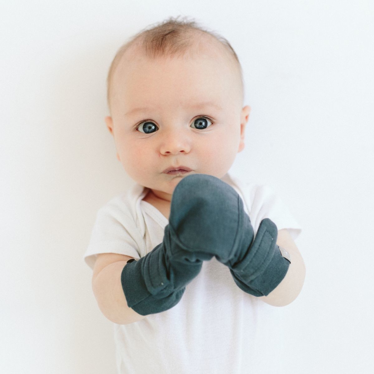 Goumi Kids Stay-On Baby Mitts (2 pack) - Stripe Gray/Midnight, 0-3 M.