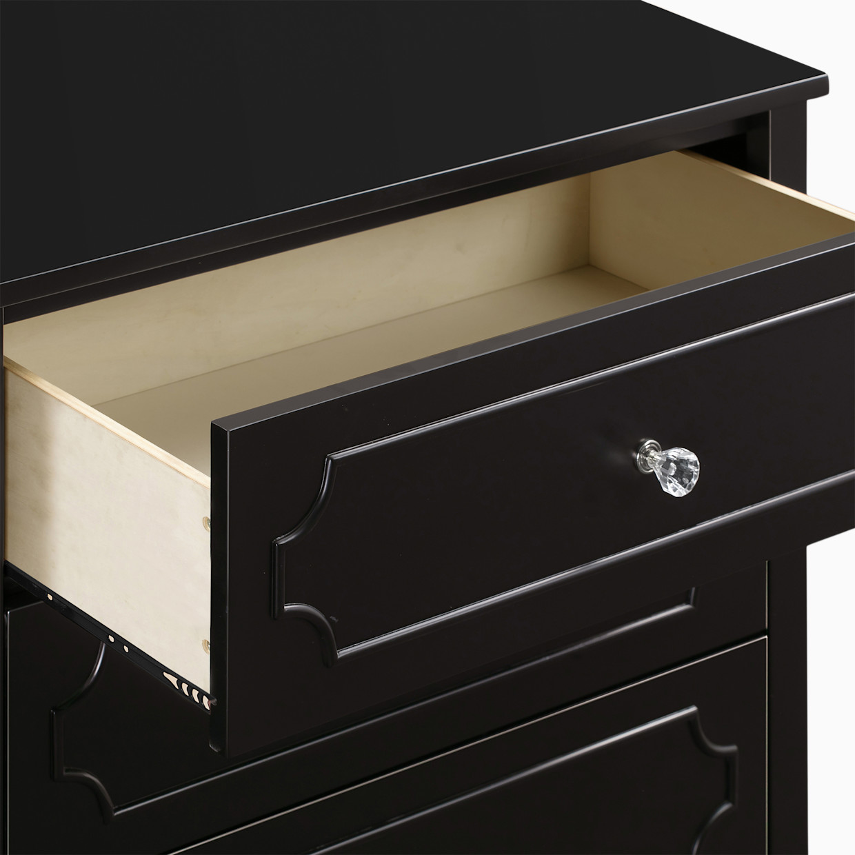 daVinci Chloe Regency 3-Drawer Dresser - Ebony.