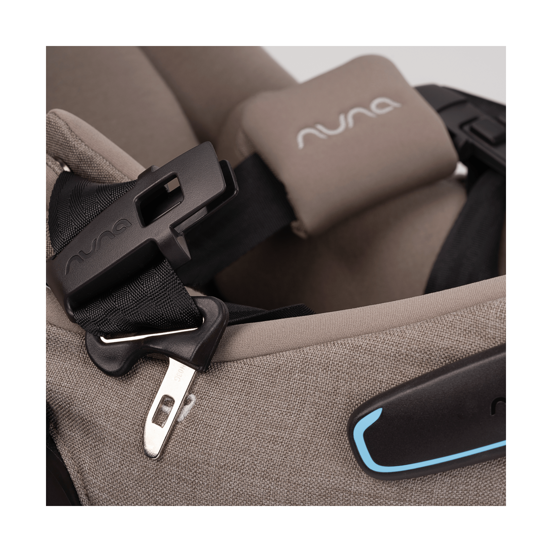 Nuna PIPA aire rx & Car Seat Base Bundle - Cedar.