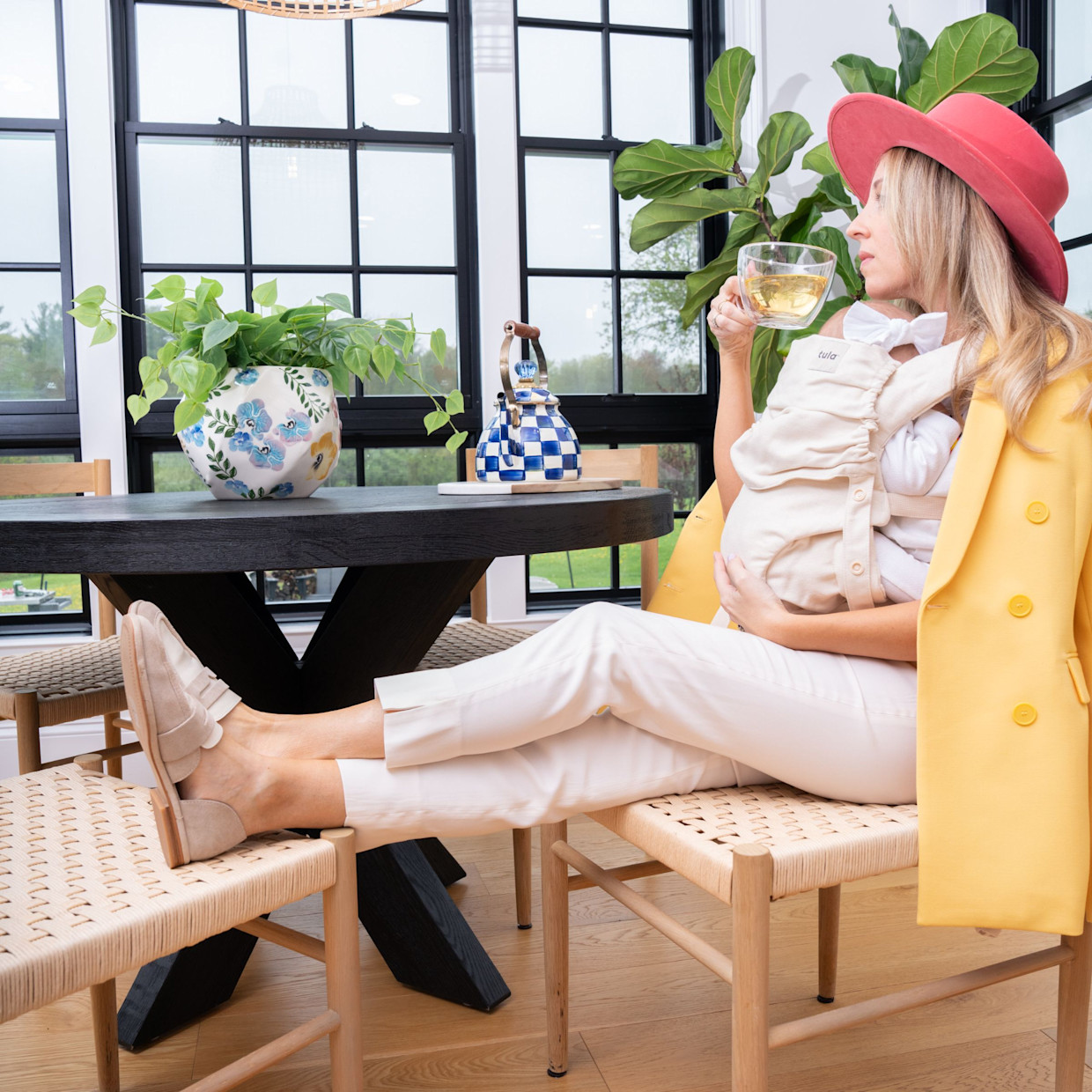 Tula Linen Explore Carrier - Dove.