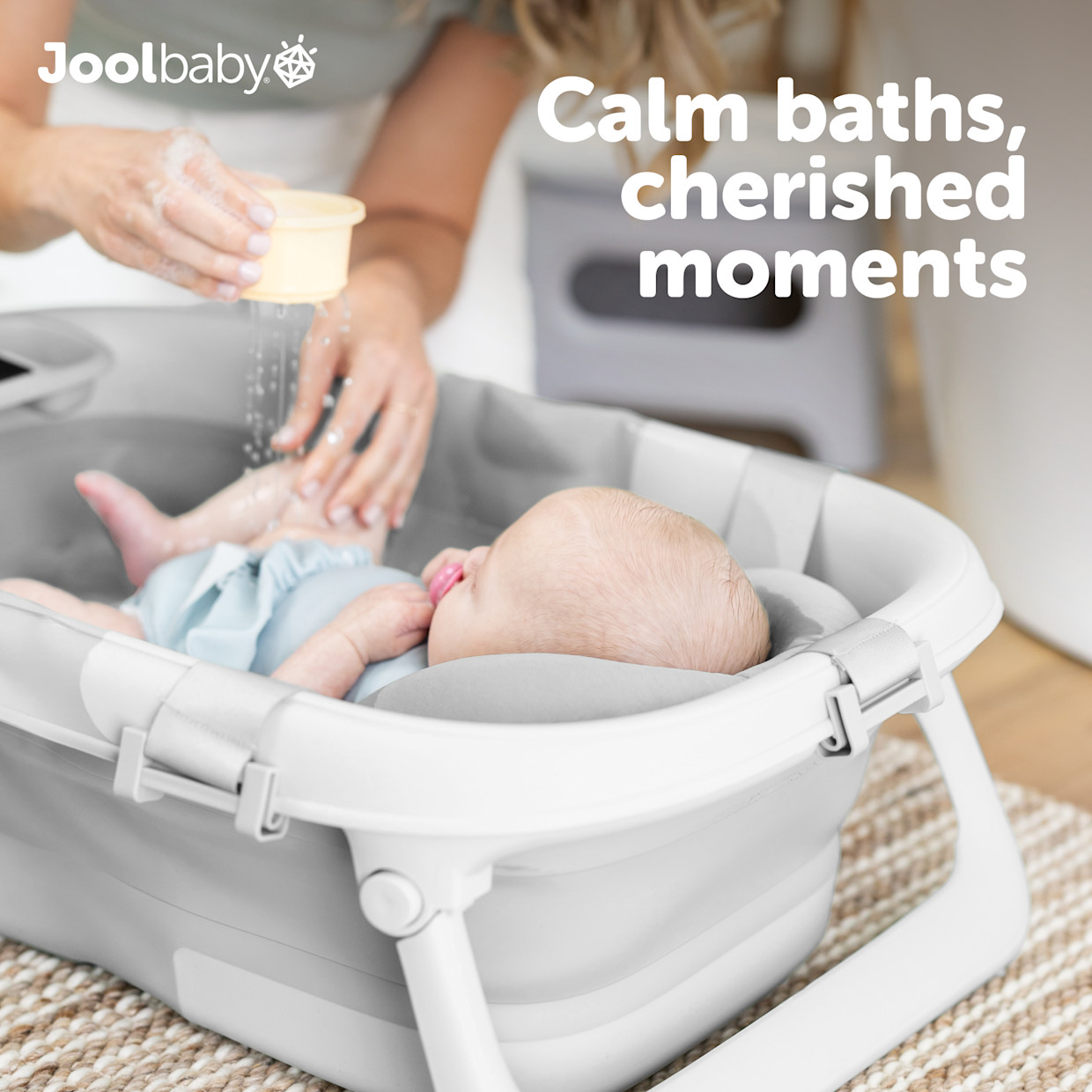 Jool Baby Fold ‘n Store Baby Bathtub With Built-in Thermometer - Grey.
