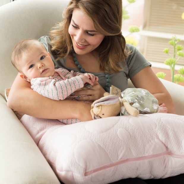 Nook Sleep Niche Organic Nursing Pillow - Blush Old, Pebble.