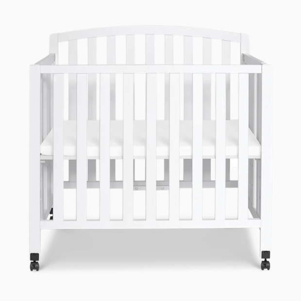 daVinci Dylan Folding Portable 3-in-1 Mini Crib.