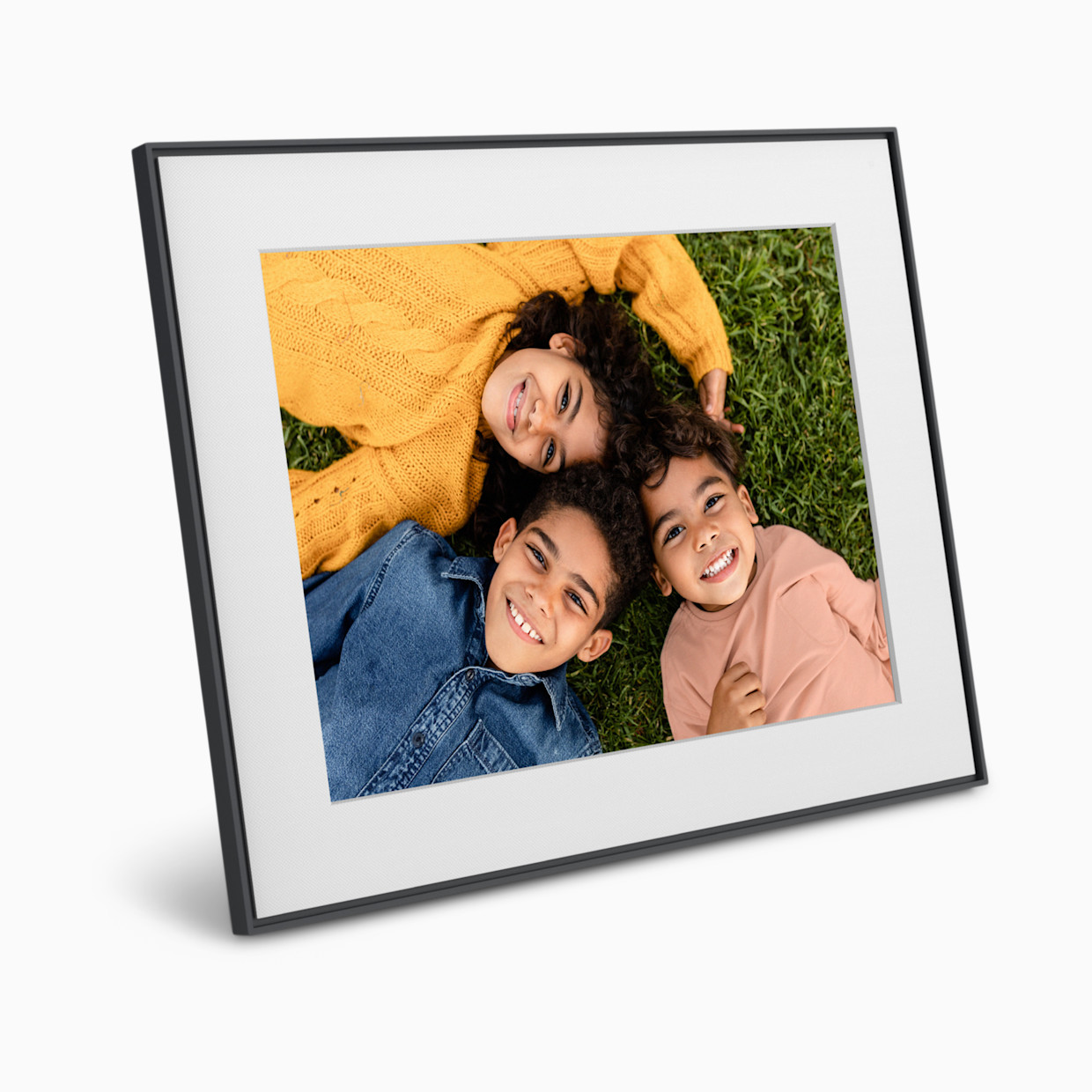 Aura Frames Walden Mat 15.1" WiFi Digital Picture Frame - Ink.