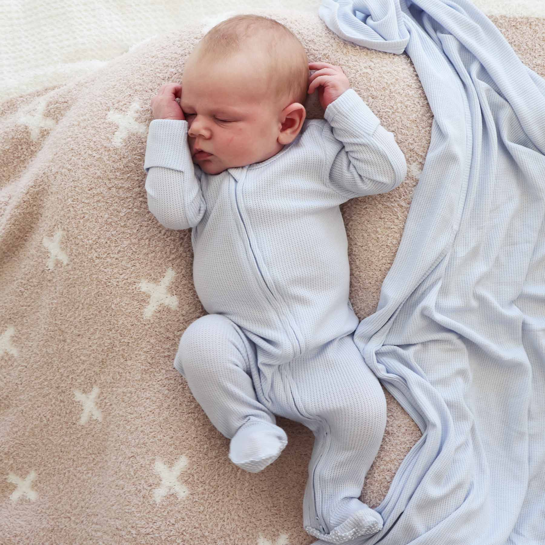 Caden Lane Bamboo Waffle Zipper Footie - Ice Blue, 3-6 M.