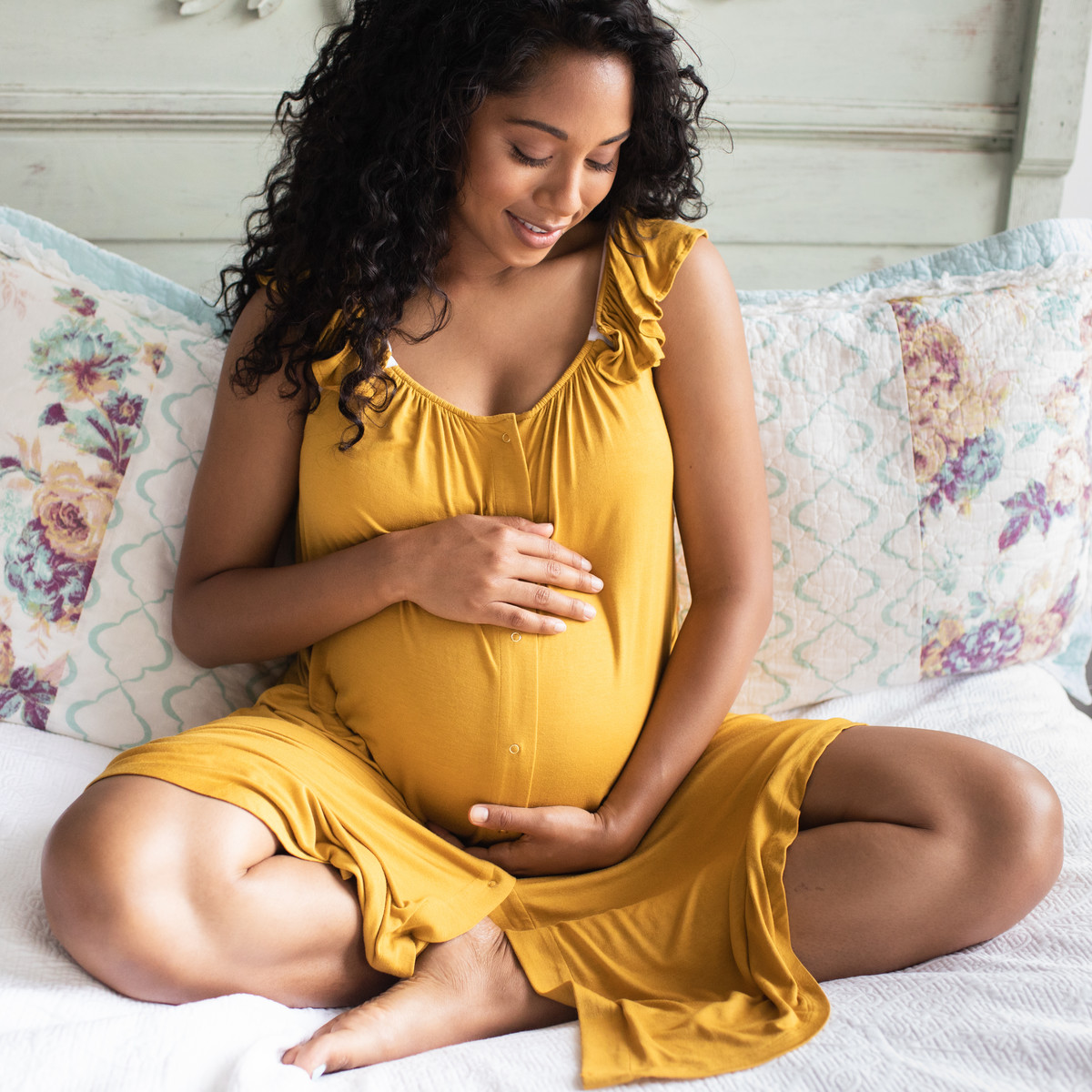 Kindred Bravely Ruffle Strap Labor & Delivery Gown - Honey, X-Large/1 X.