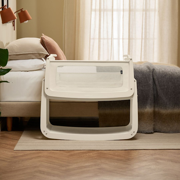 Snüz SnuzPod 5 Bedside Bassinet.