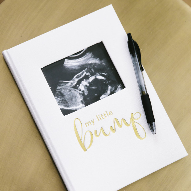 Pearhead My Little Bump Pregnancy Journal - Ivory.