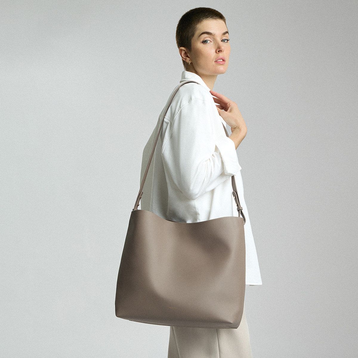 Mina Baie Harlow Diaper Bag Tote - Clay, Full.