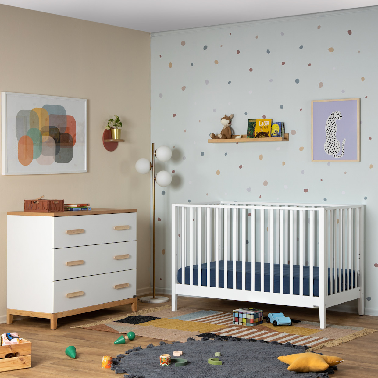 dadada Lala Little 3-Drawer Dresser - White/Red Oak.