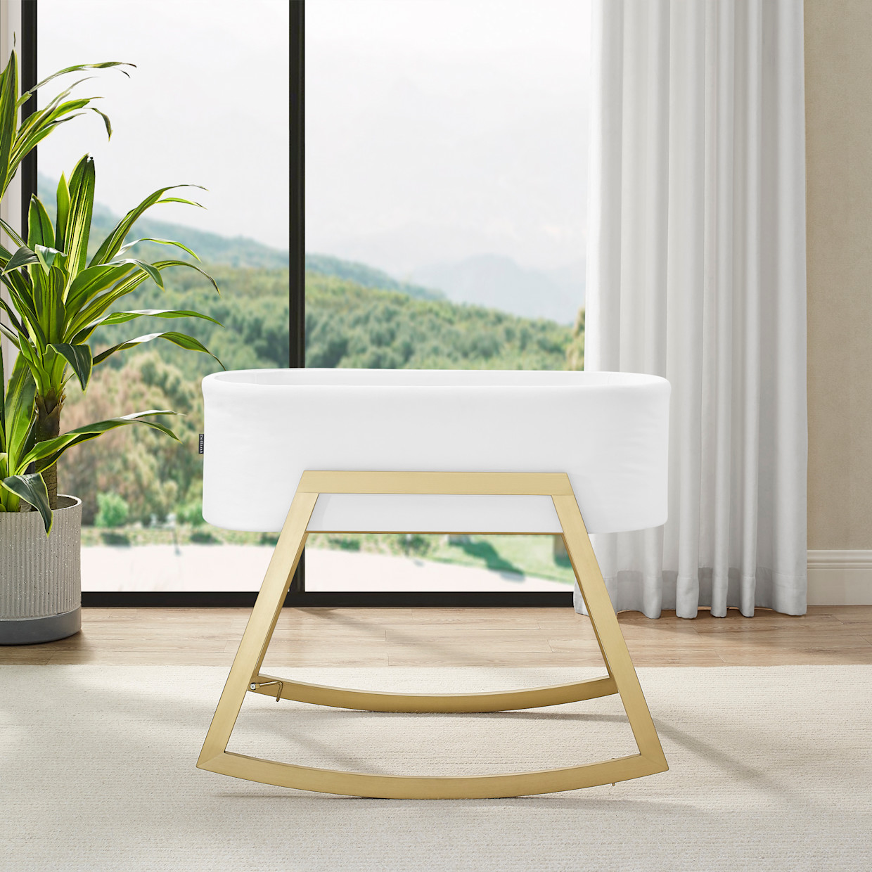 Bellini Madrid Rocking Bassinet - Gold.