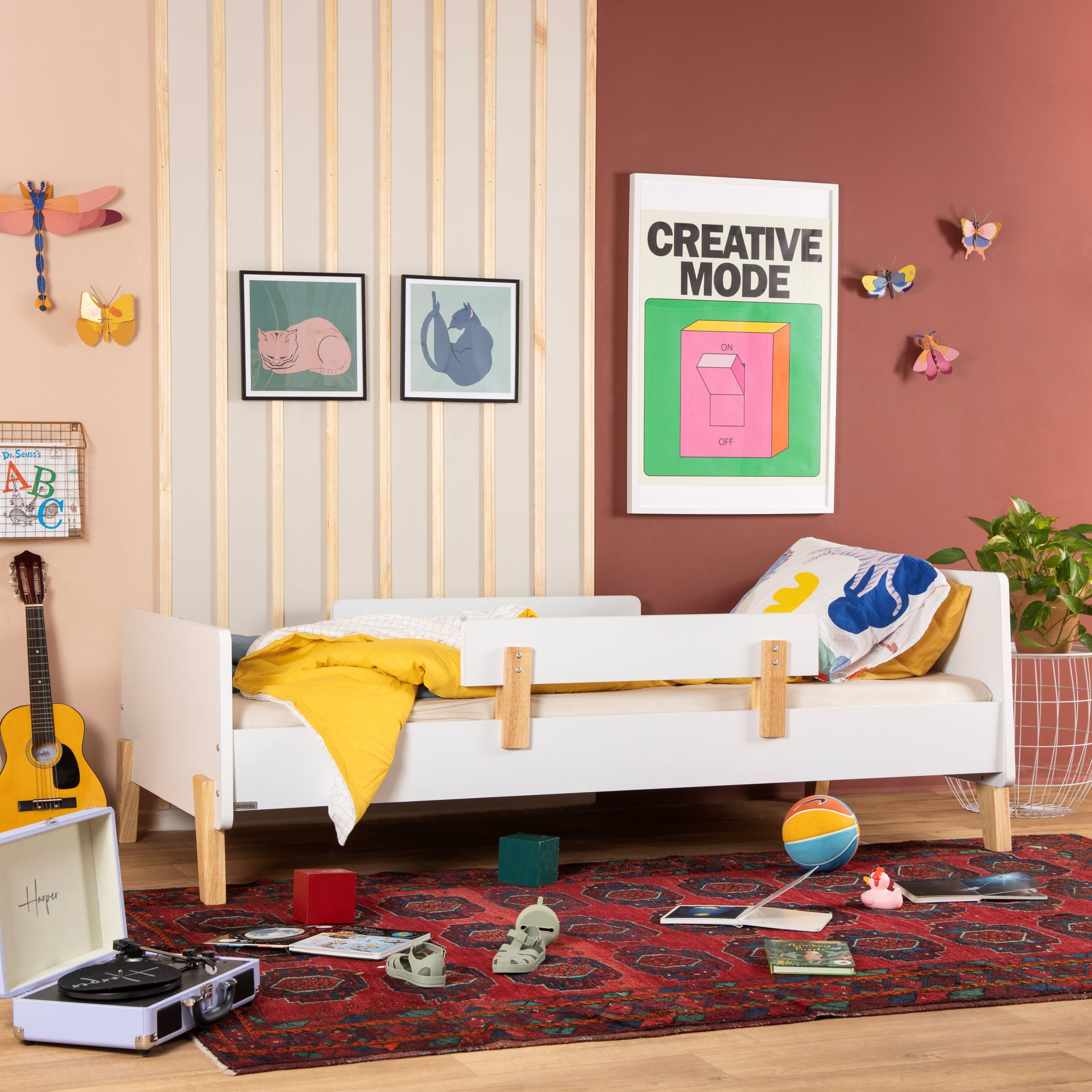 dadada Fun Twin Bed.