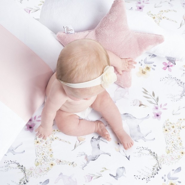 Oilo Studio Dream Pillow - Blush Star.