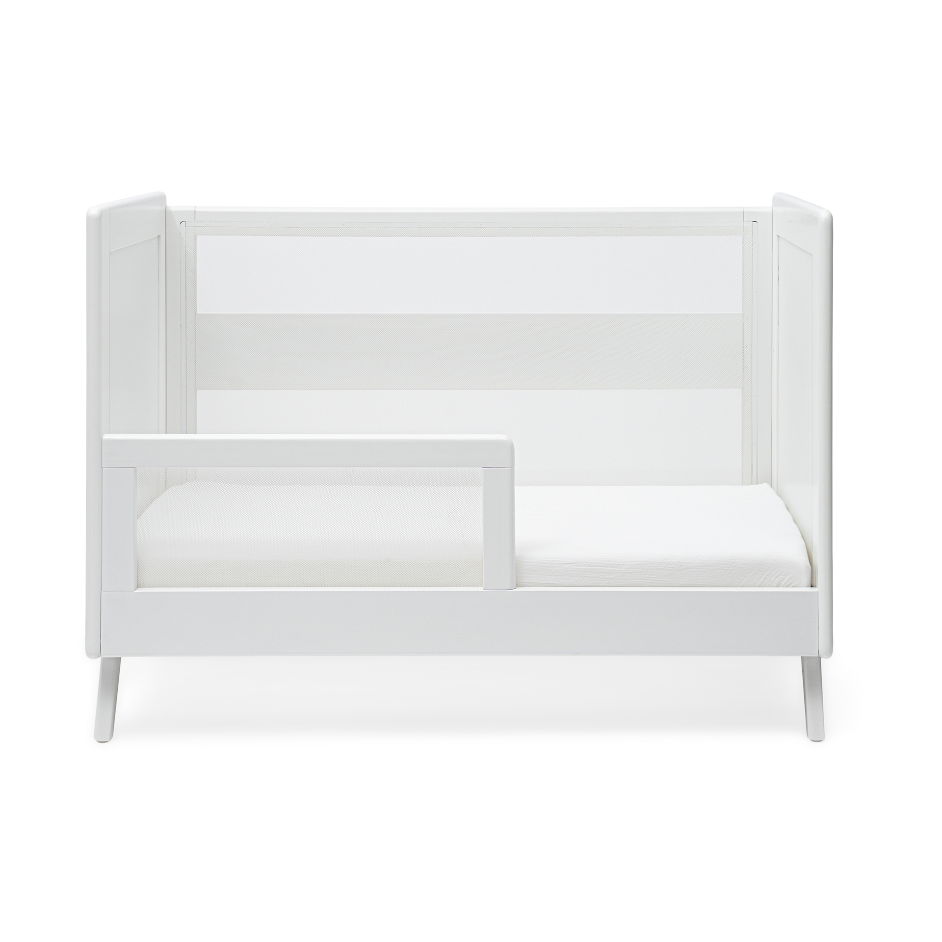 Halo 3-in-1 Breathable Mesh Convertible Crib with Conversion Kit - White.