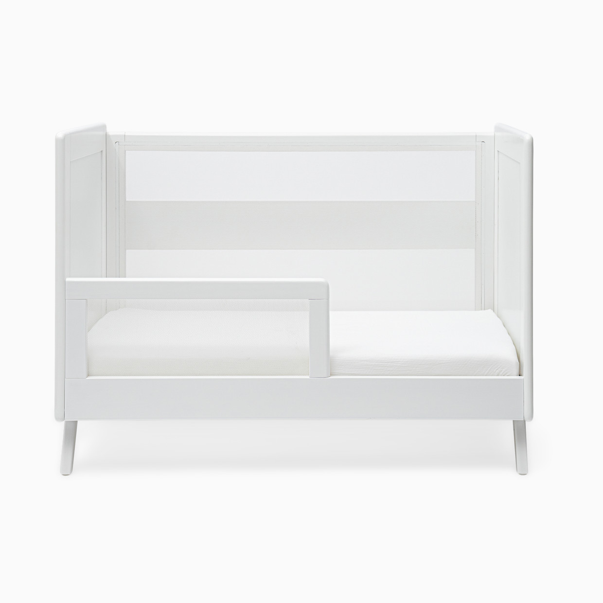 Halo 3-in-1 Breathable Mesh Convertible Crib with Conversion Kit - White.