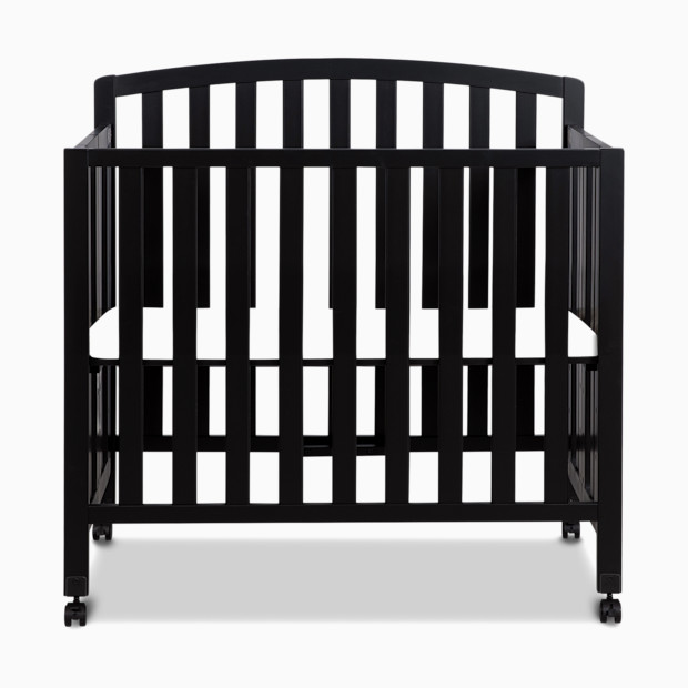 daVinci Dylan Folding Portable 3-in-1 Mini Crib.