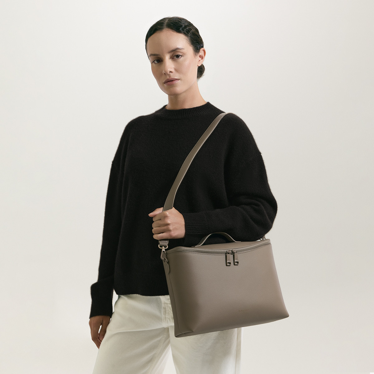 Mina Baie MINA Car Bag Vegan - Clay.