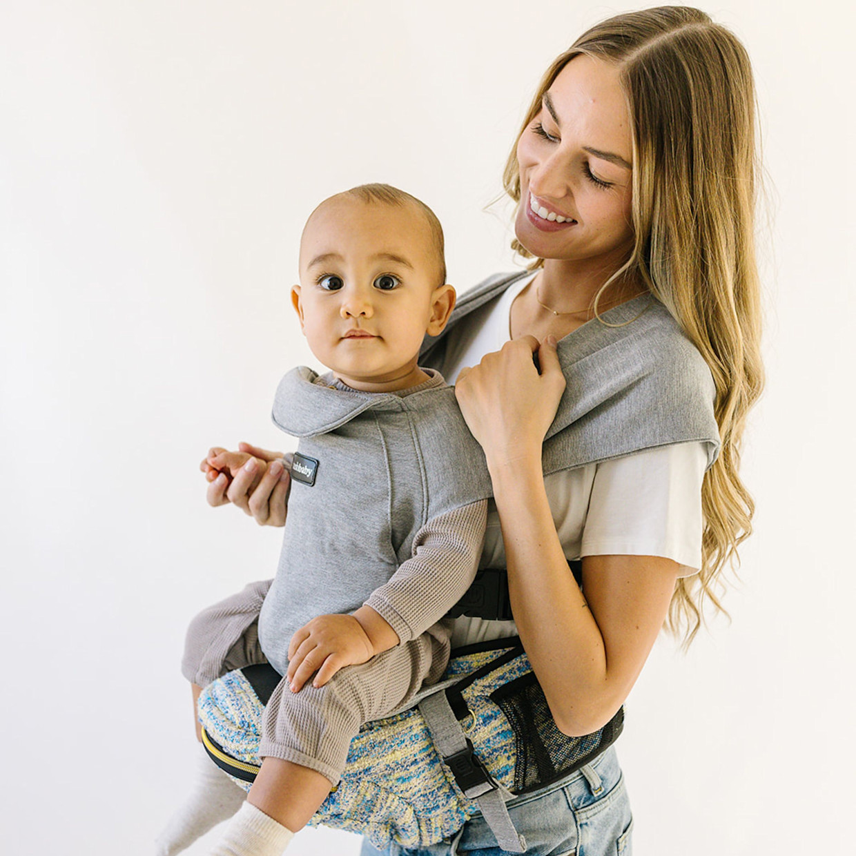 Tushbaby Hip Seat Hands-Free Attachment - Grey.