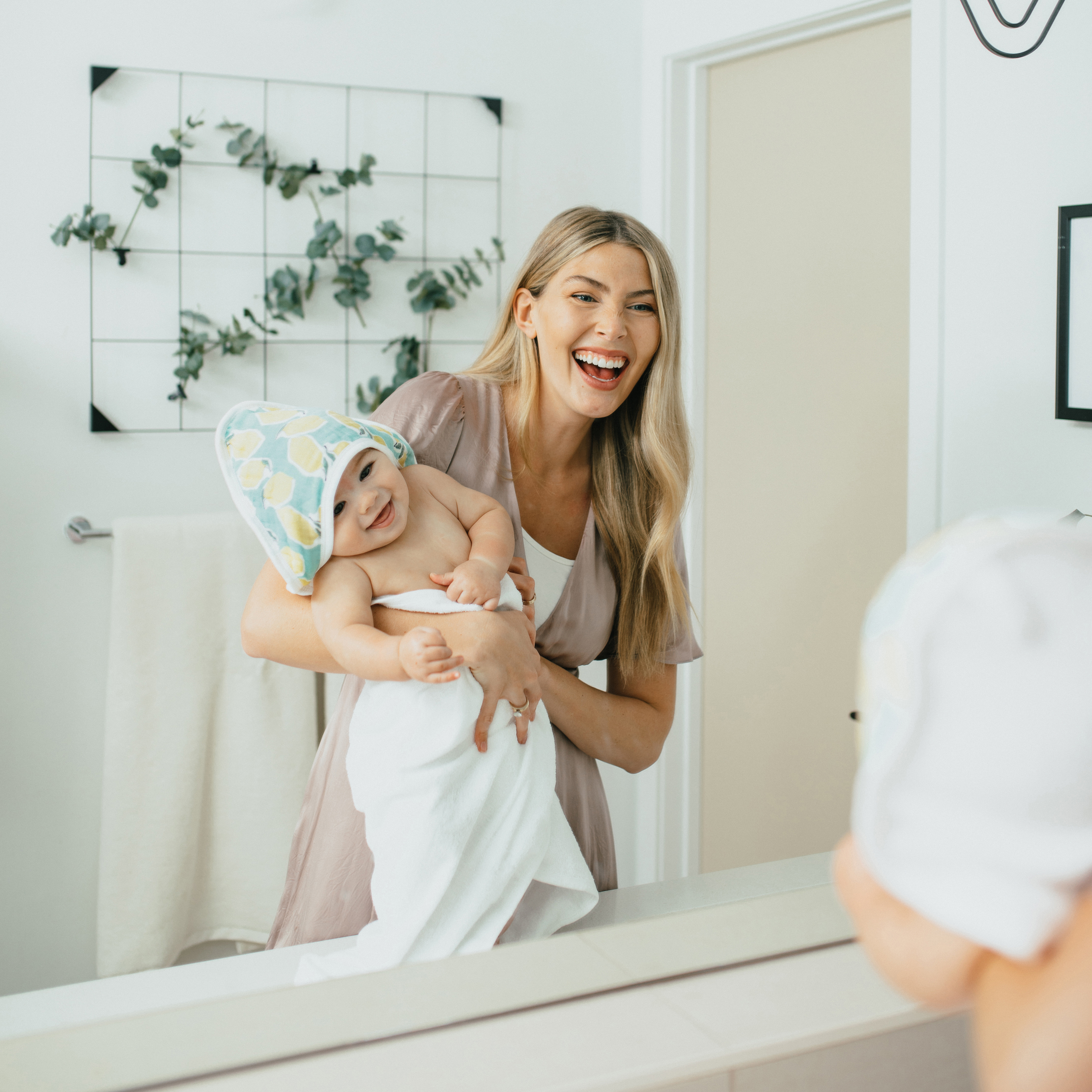 Aden + Anais Essentials Hooded Towels (2 Pack) Farm To Table