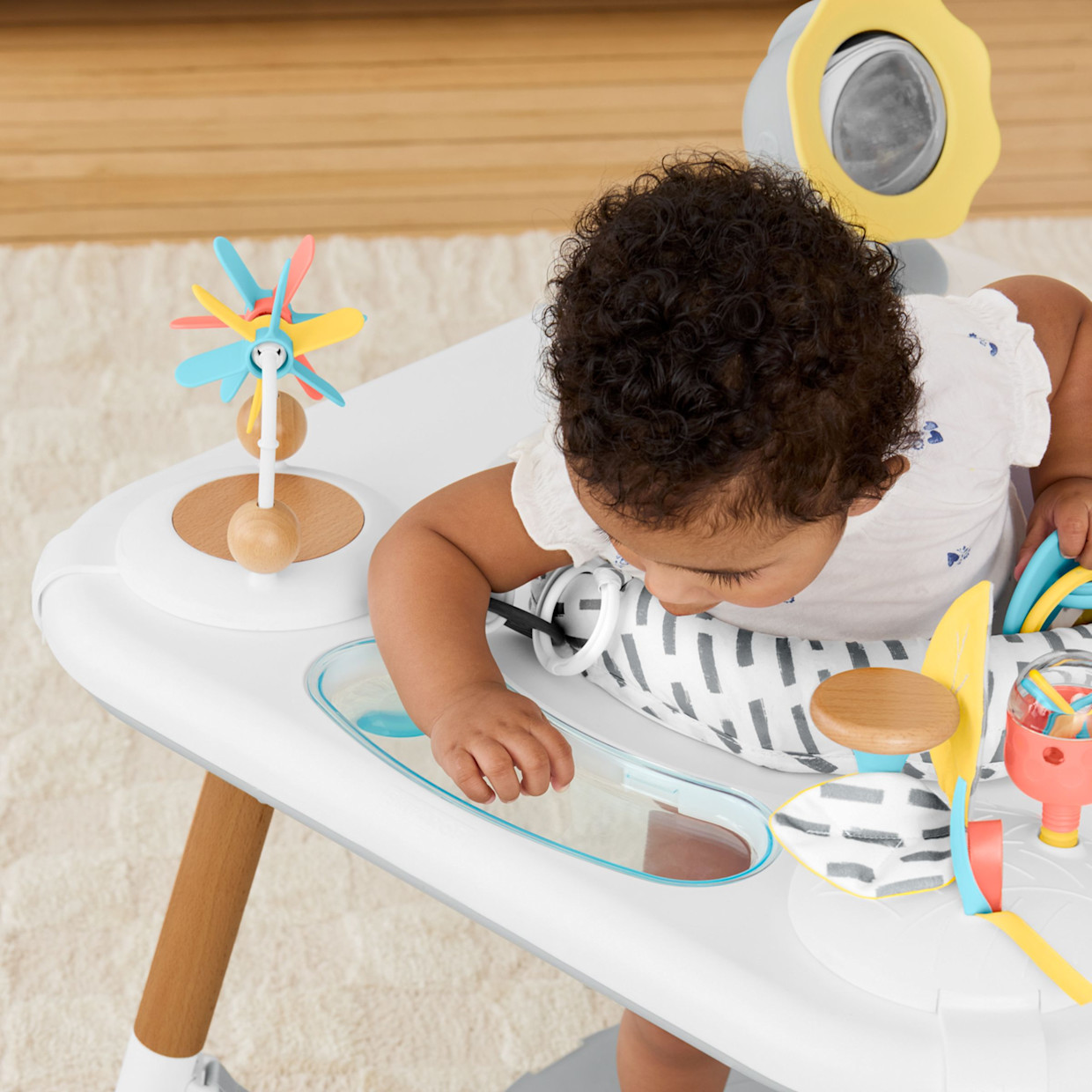 Skip Hop Discoverosity Montessori 3-Stage Activity Center & Play Table.